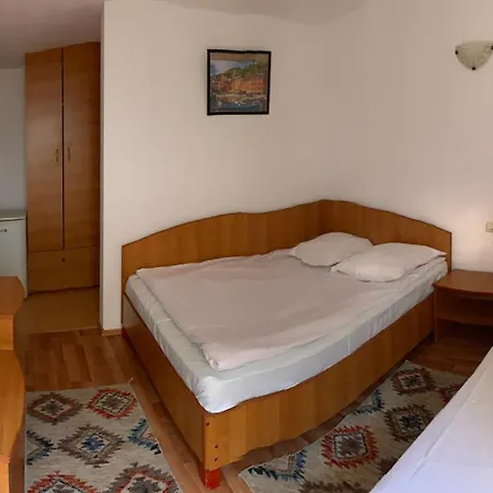 Casa Lavinia Si Andrei Pensiune